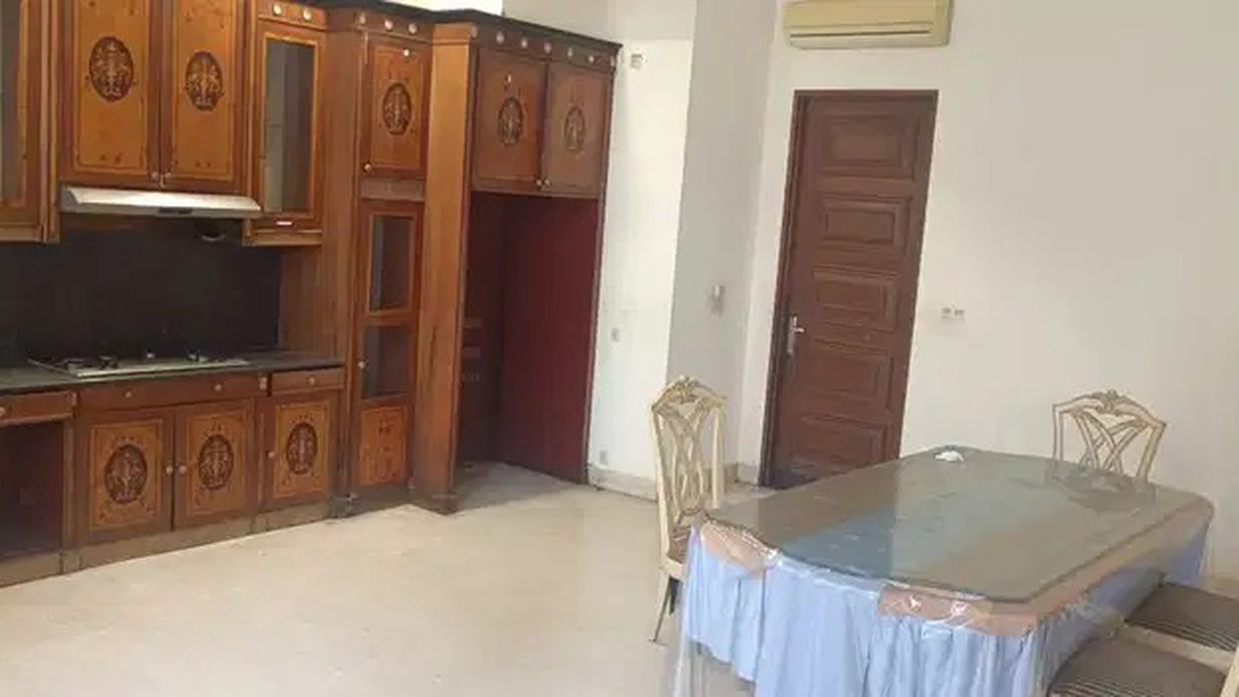 Rumah Mewah Asri Lokasi Strategis di Patra Kuningan Jakarta Selatan