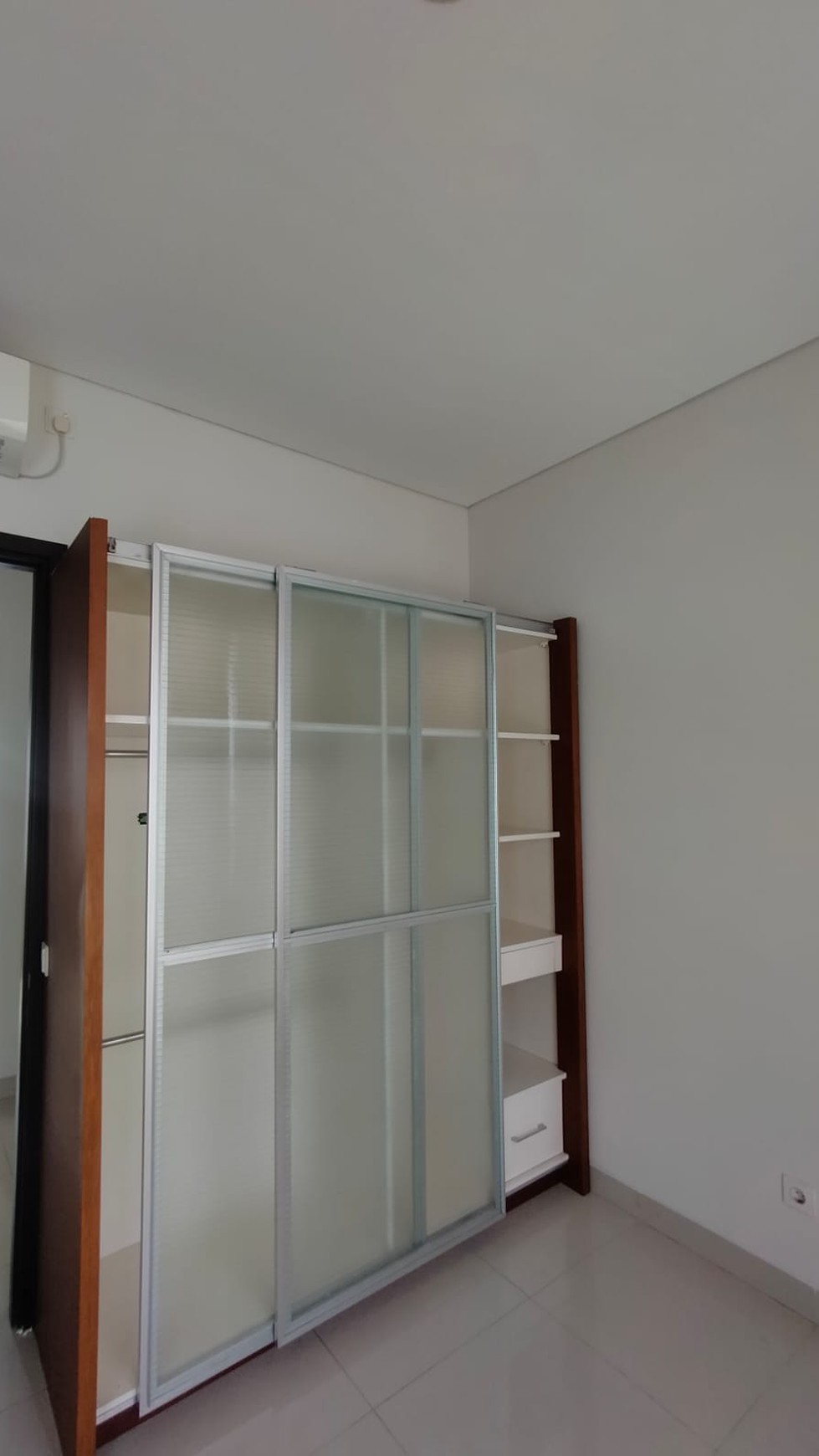 Rumah di THE EMINENT ILLUSTRIA BSD CITY, 5 MENIT Dari AEON MALL