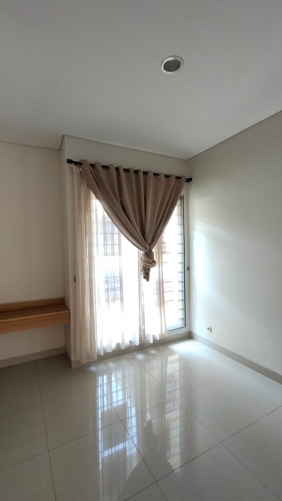 Rumah di THE EMINENT ILLUSTRIA BSD CITY, 5 MENIT Dari AEON MALL