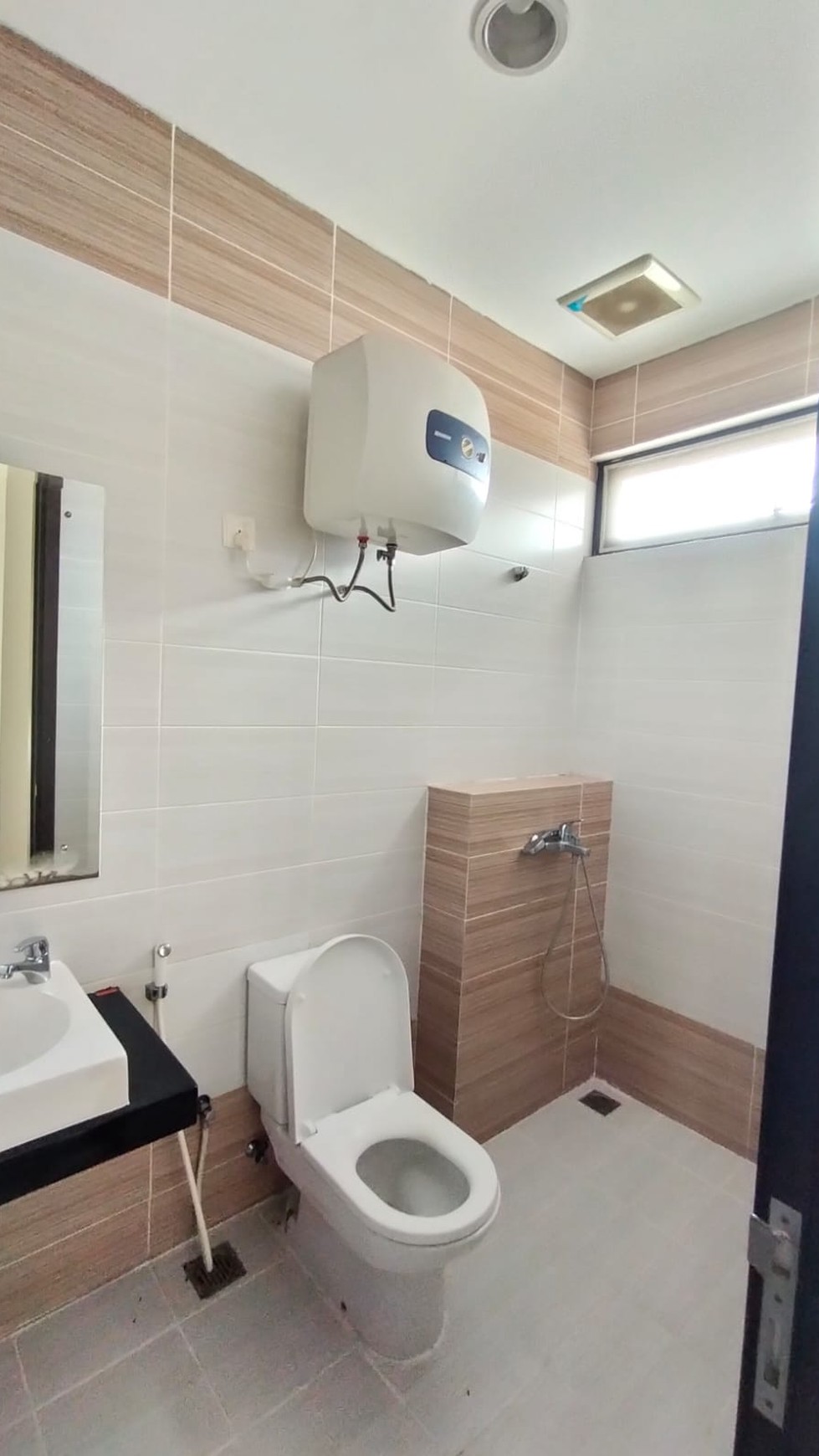 Rumah di THE EMINENT ILLUSTRIA BSD CITY, 5 MENIT Dari AEON MALL