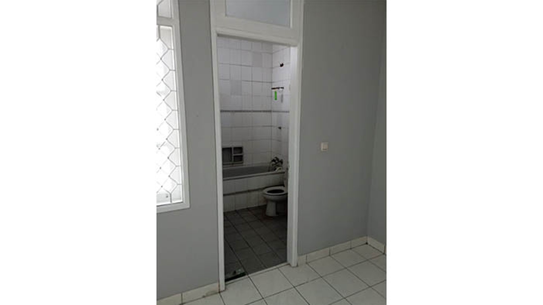 Rumah Hitung Tanah Area Cipete