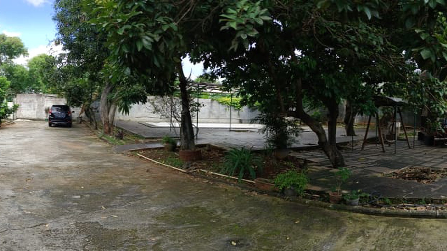 Di Jual Cepat Tanah Nego Sampai Jadi  ( Bonus 3 Unit Rumah Induk, 8 Unit Kos - Kosan ) Lokasi Strategis di Kreo - Joglo Perbatasan Jakarta Barat Tangerang 