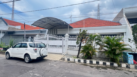TURUN HARGA!! Dijual Rumah Dharmahusada Indah Barat Surabaya Timur 