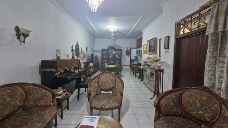 Rumah lama di Jual hitung tanah  Jl Hanglekir, Gunung Kebayoran Baru Jakarta Selatan
