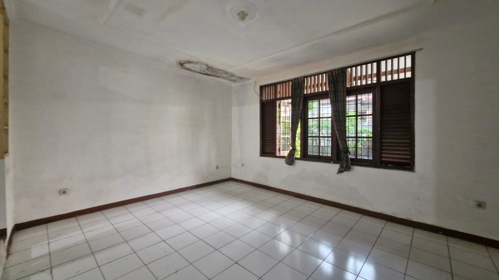 Di Jual Rumah lama hitung tanah  Jl Hanglekir, Gunung Kebayoran Baru Jakarta Selatan