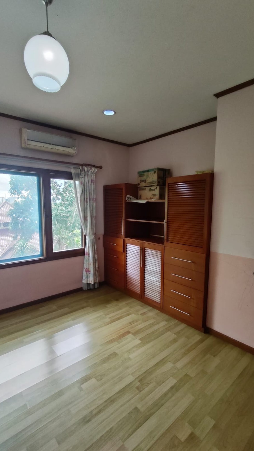 dijual cepat apartemen Galleria Court Condominium (Hommy, Cozy dan comfortable) 