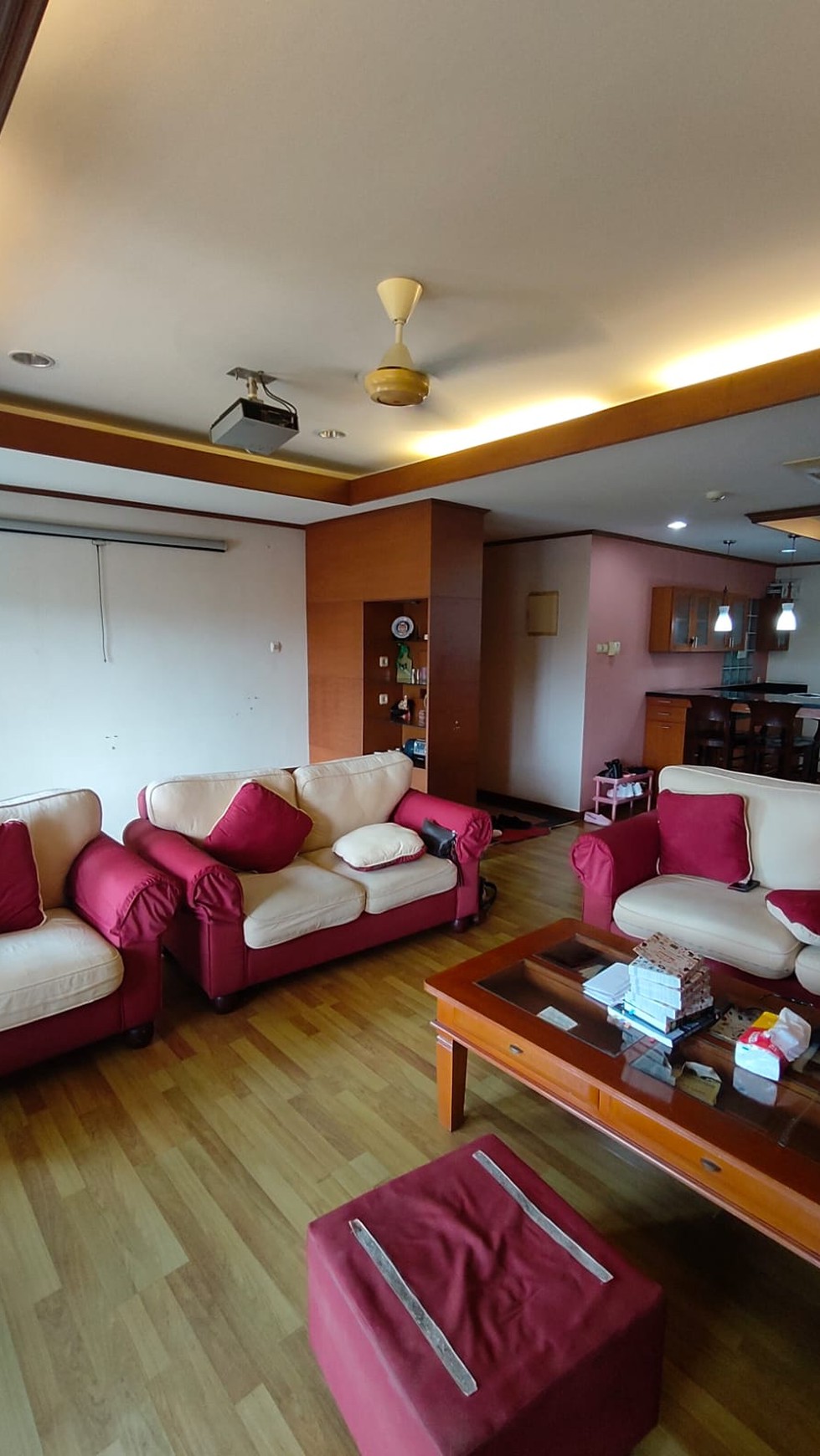 dijual cepat apartemen Galleria Court Condominium (Hommy, Cozy dan comfortable) 