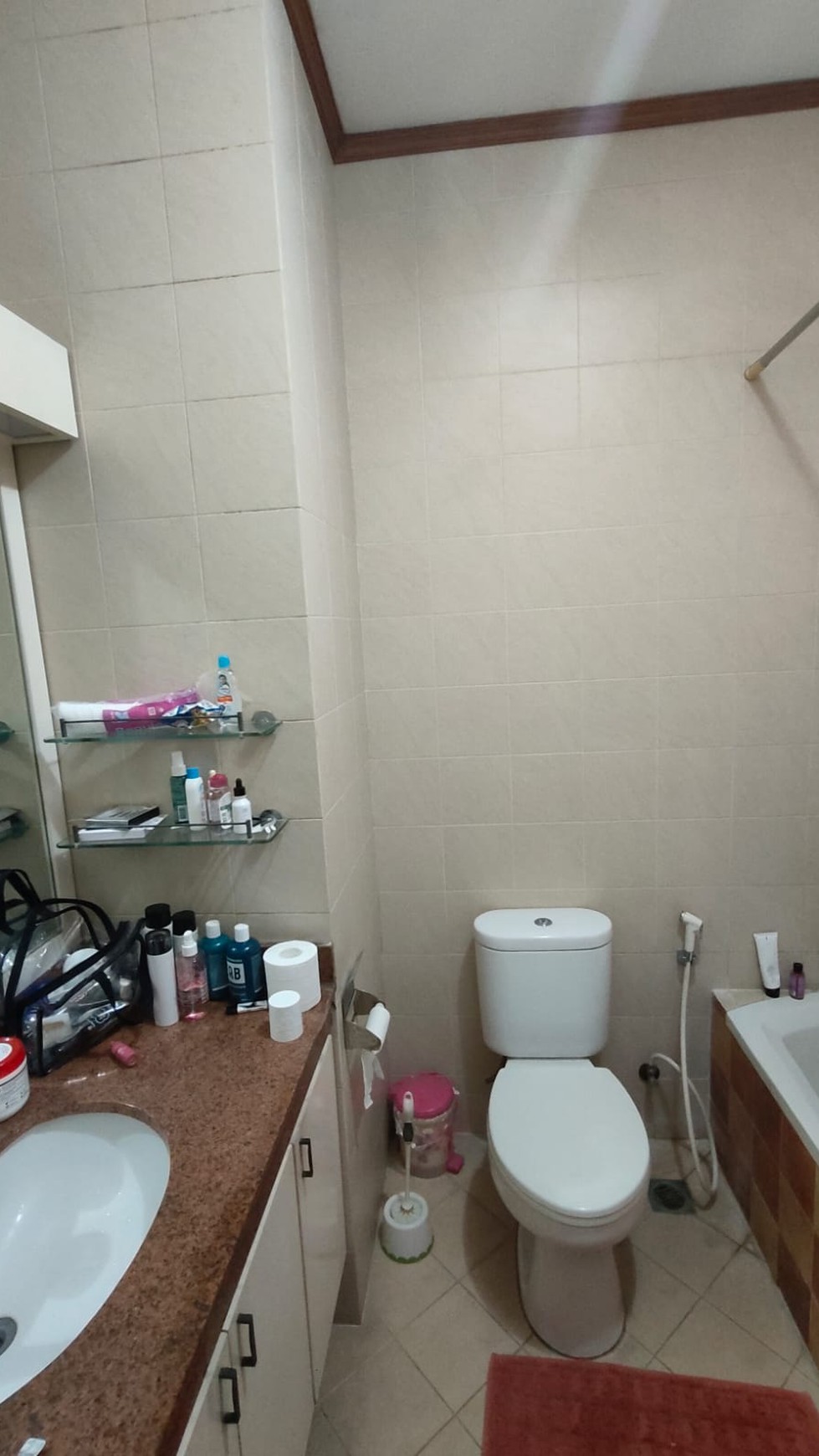 dijual cepat apartemen Galleria Court Condominium (Hommy, Cozy dan comfortable) 