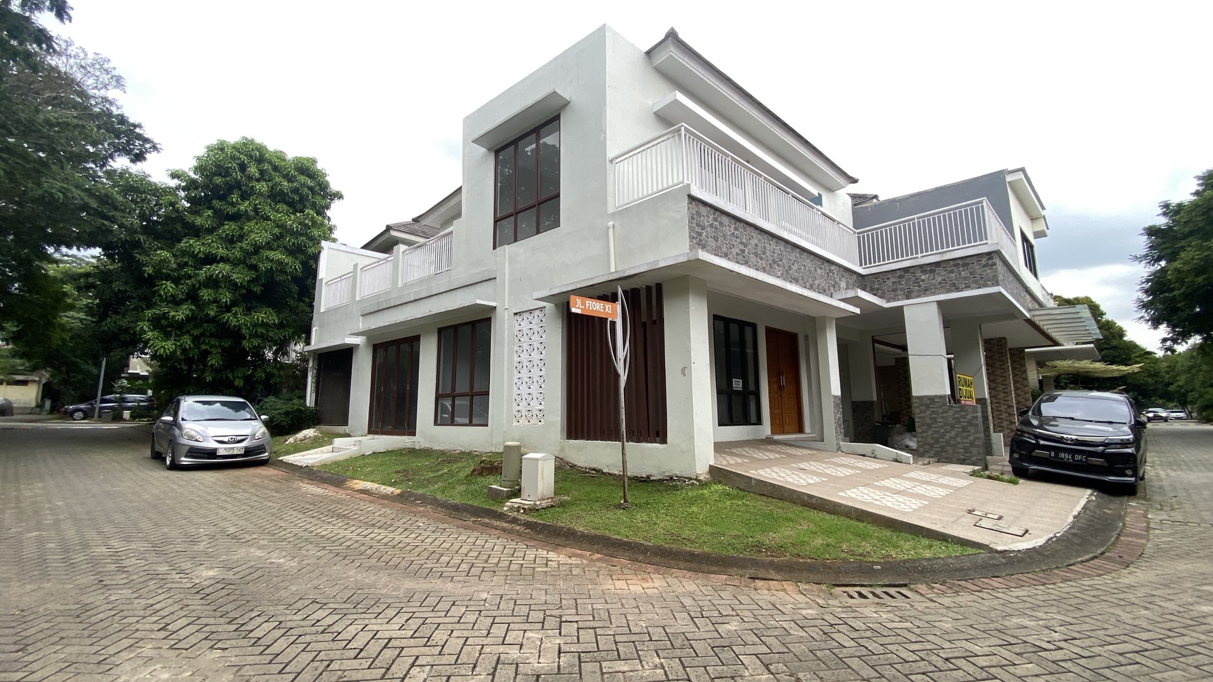 RUMAH BARU DALAM CLUSTER DISCOVERY FIORE, BINTARO, TANGERANG SELATAN