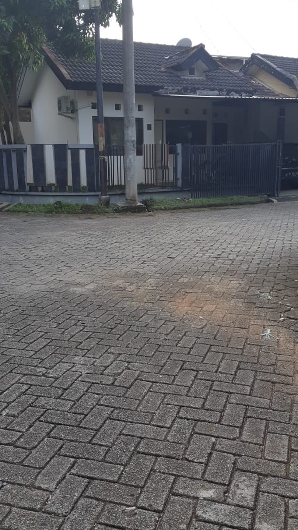 Rumah Siap Huni di Graha Raya