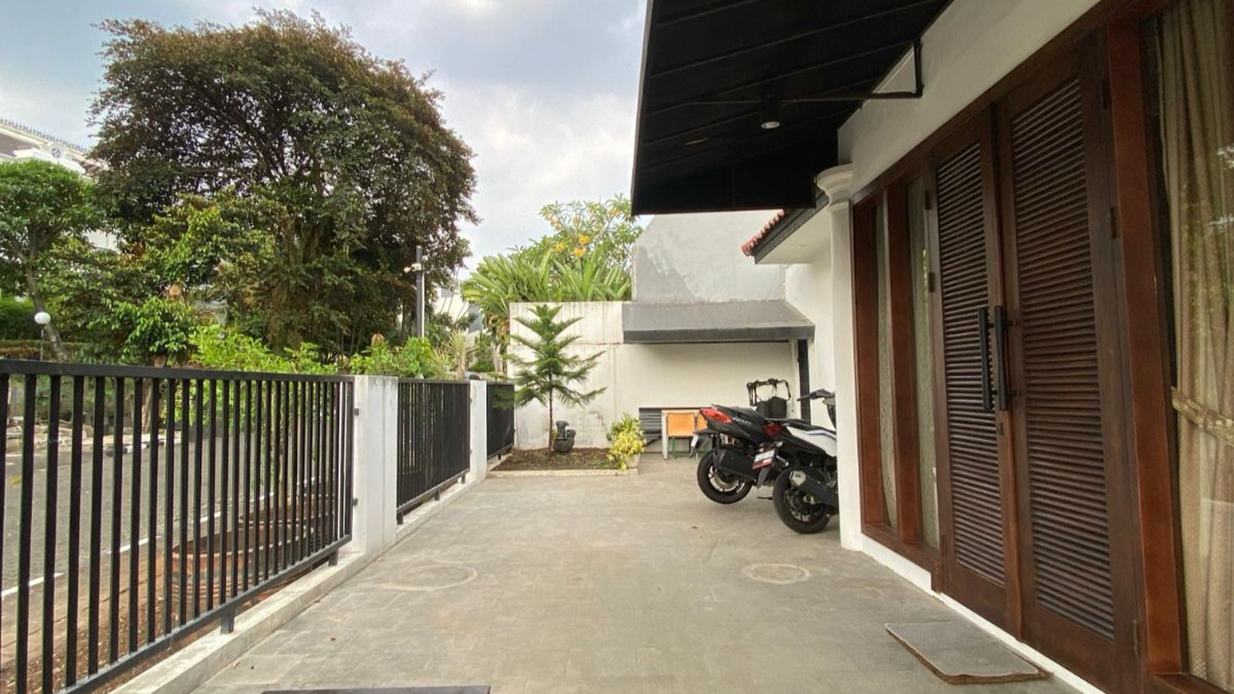 Hunian Full Renovasi di Villa Cinere Mas, Tangerang Selatan