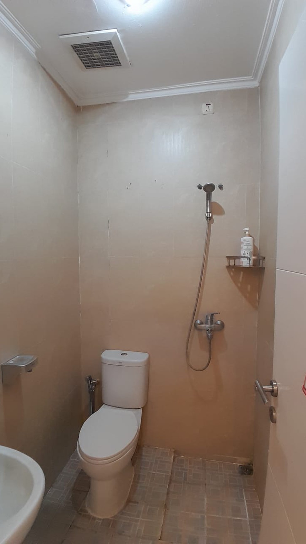 Rumah Cantik depan Taman di Citragran Cibubur dekat Mall dan selangkah menuju Tol Jatikarya