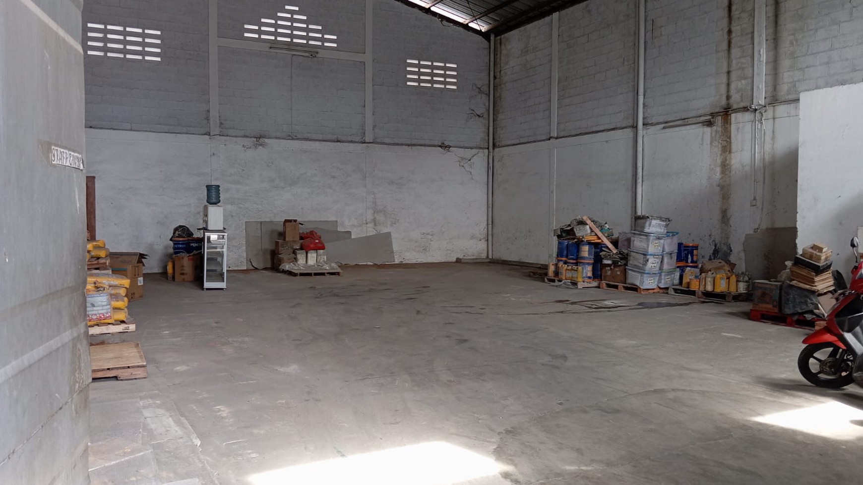 Gudang Murah siap usaha di Bsd Taman Tekno