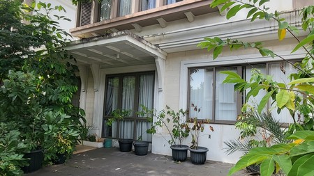 Turun harga Rumah minimalis, full interior di Greenwich BSD City.