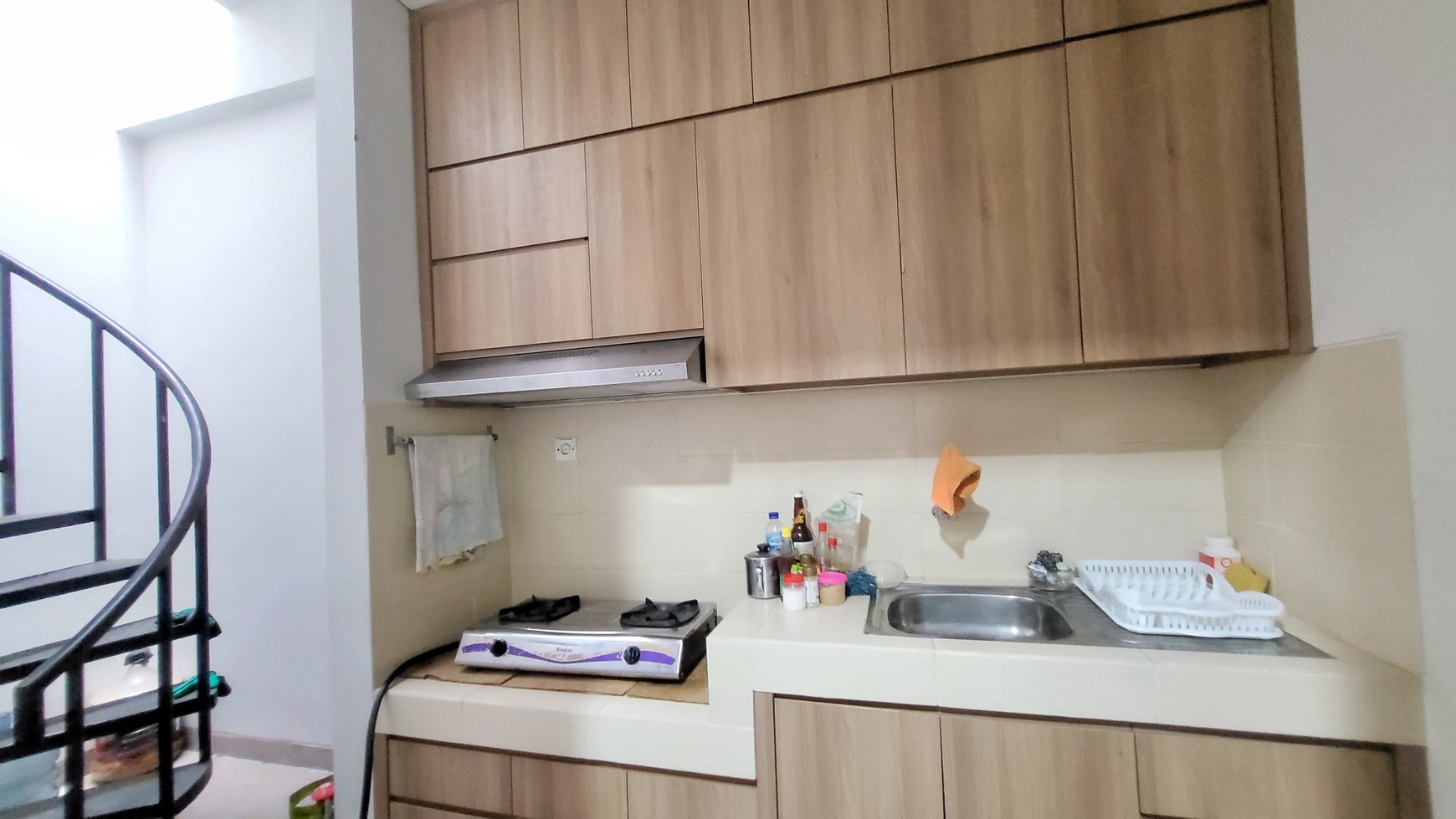 Turun harga Rumah minimalis, full interior di Greenwich BSD City.