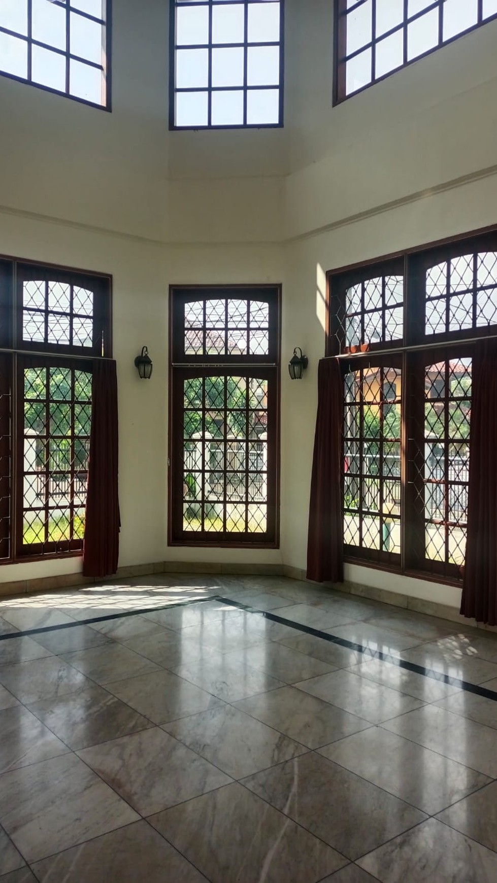 Rumah Kokoh Dijual di Villa Cibubur Indah Jakarta Timur