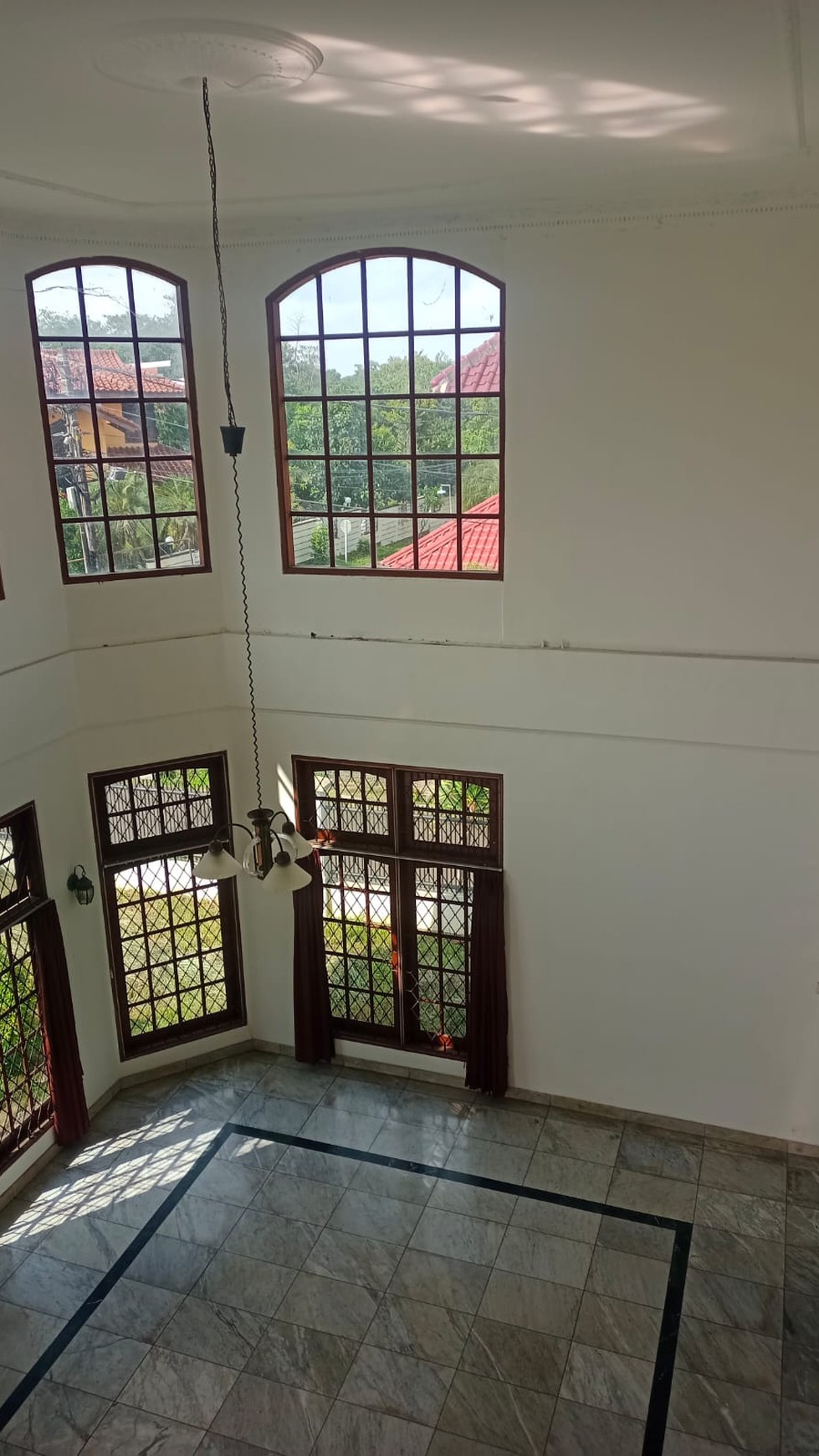 Rumah Kokoh Dijual di Villa Cibubur Indah Jakarta Timur