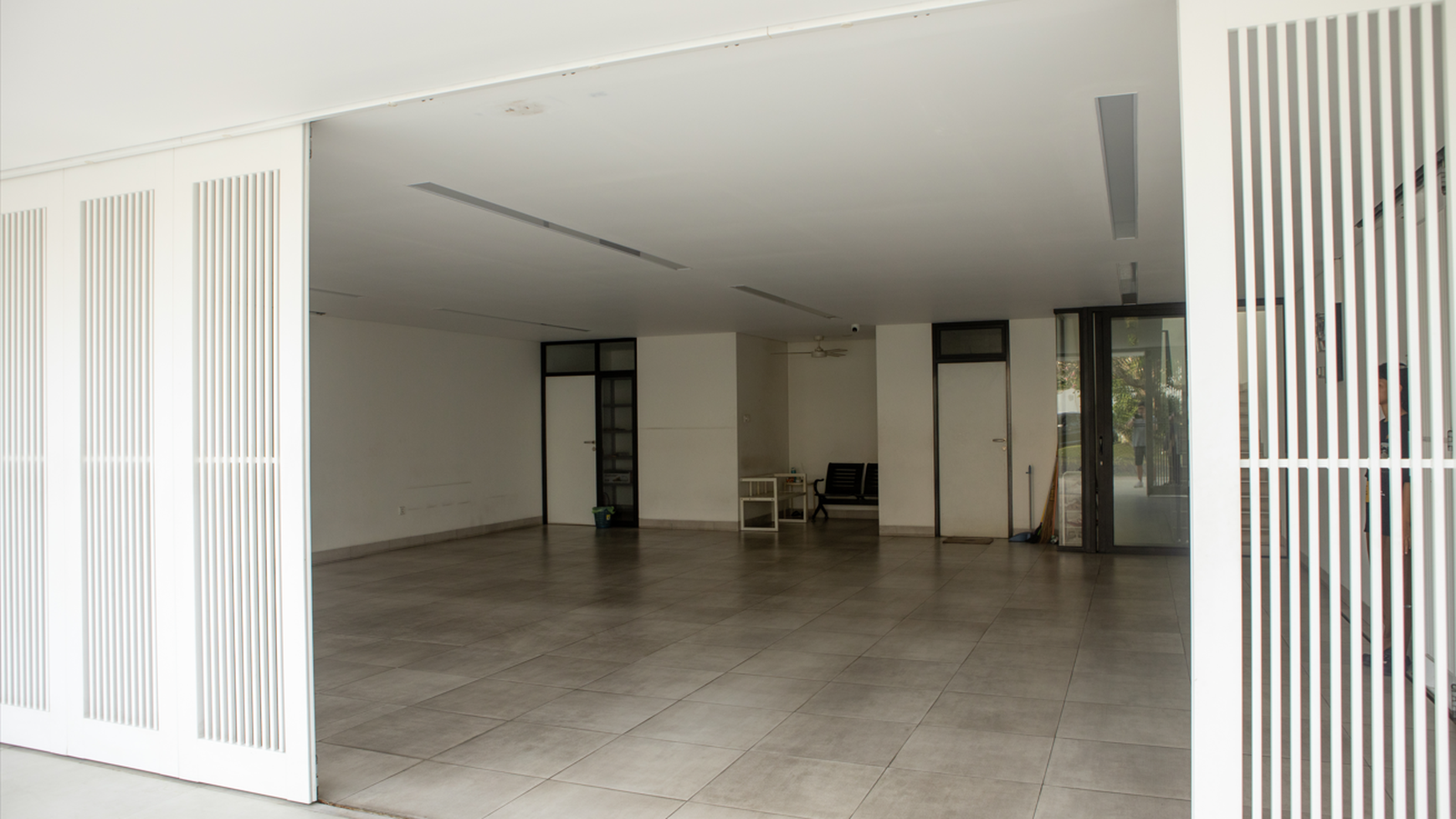 Rumah Mewah seperti Villa di BSD City