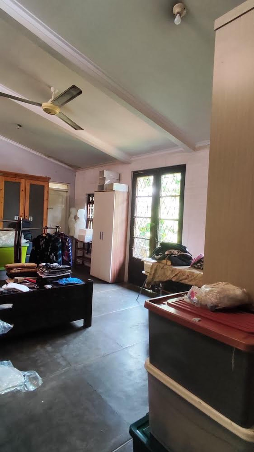 Termurah Rumah Luas 2 Lantai Terawat Lokasi Strategis di Lippo Karawaci Tangerang