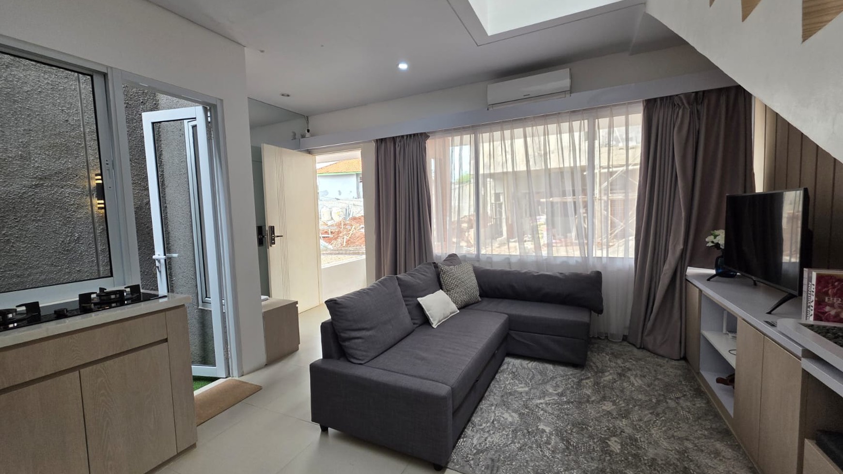 Rumah Hitung Tanah Area Cipete