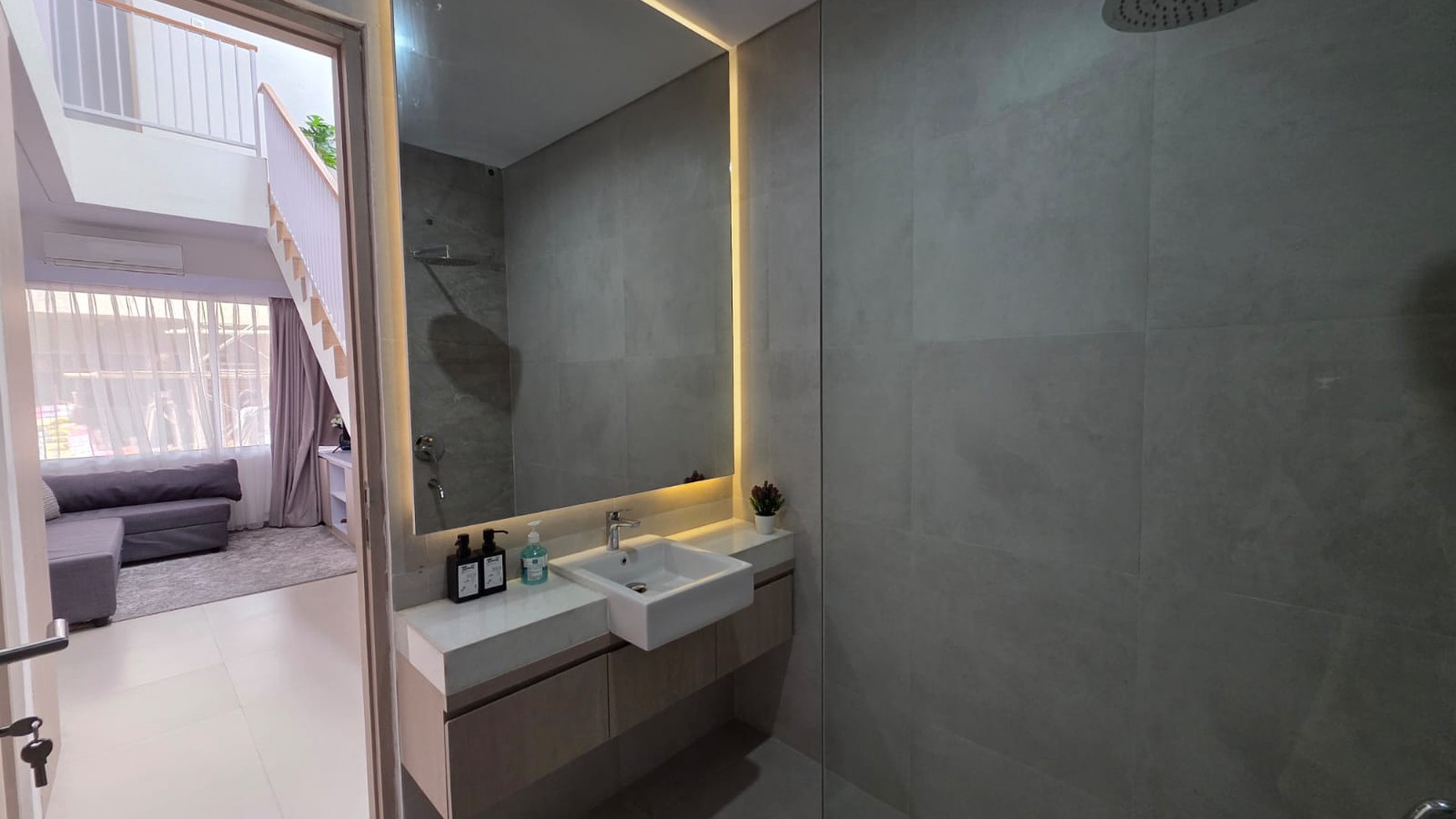 Rumah Hitung Tanah Area Cipete