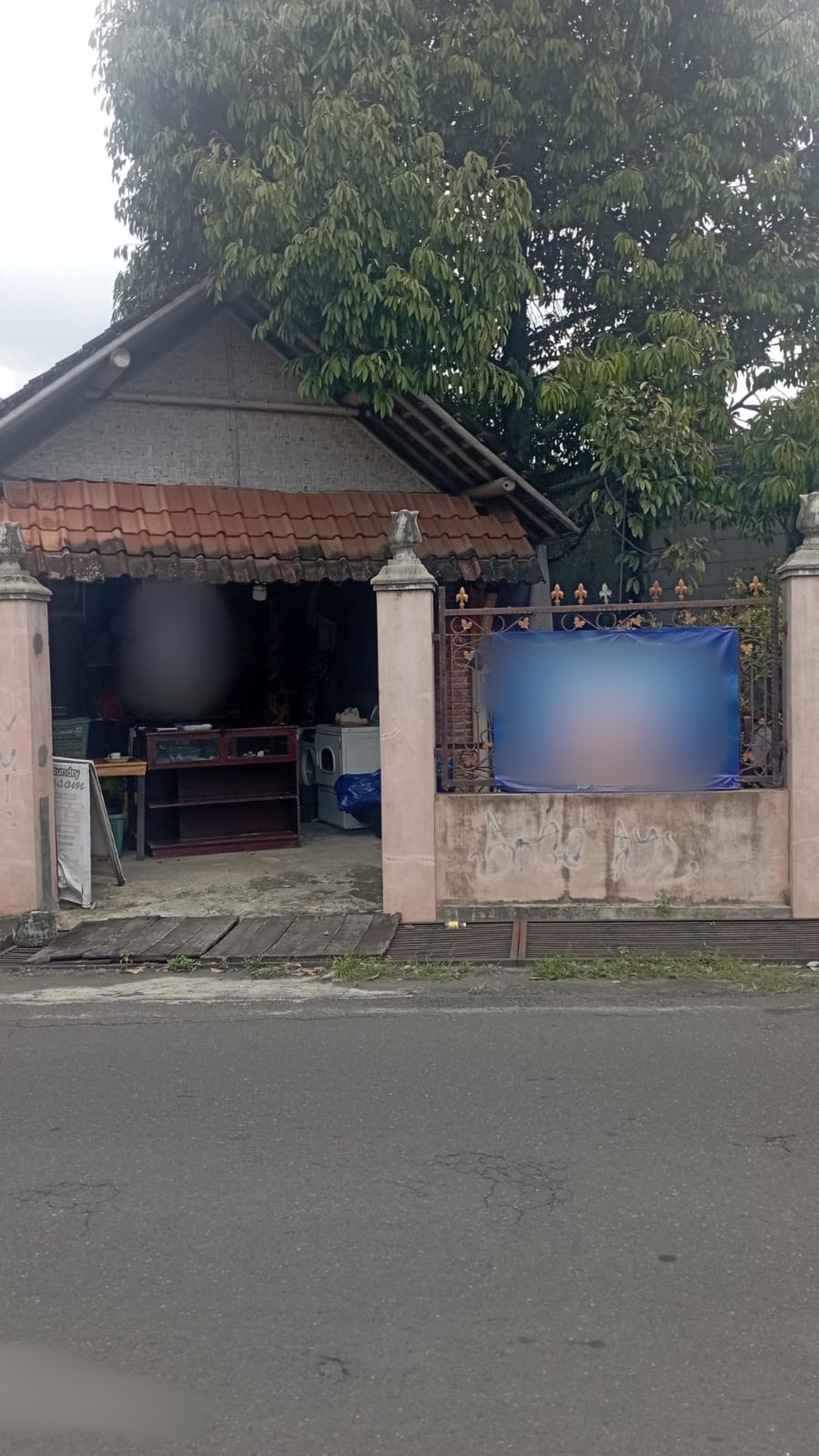 Rumah Tinggal & Kios Lokasi Dekat Rs JIH Condongcatur Depok Sleman