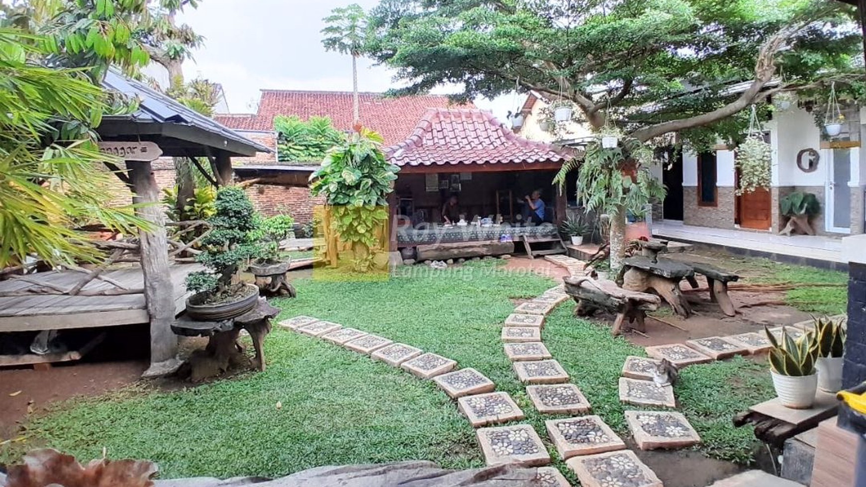 dijual rumah mewah murah