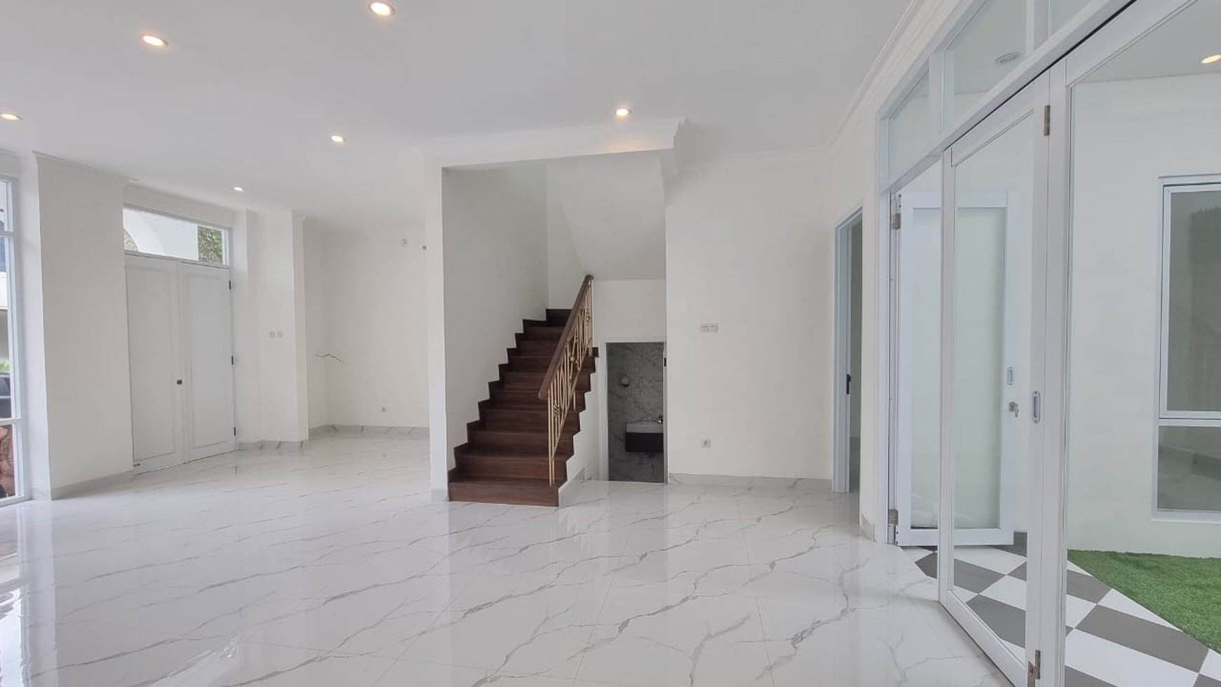 Rumah Siap Huni dengan Hunian Nyaman dan Asri di Sektor 9, Bintaro