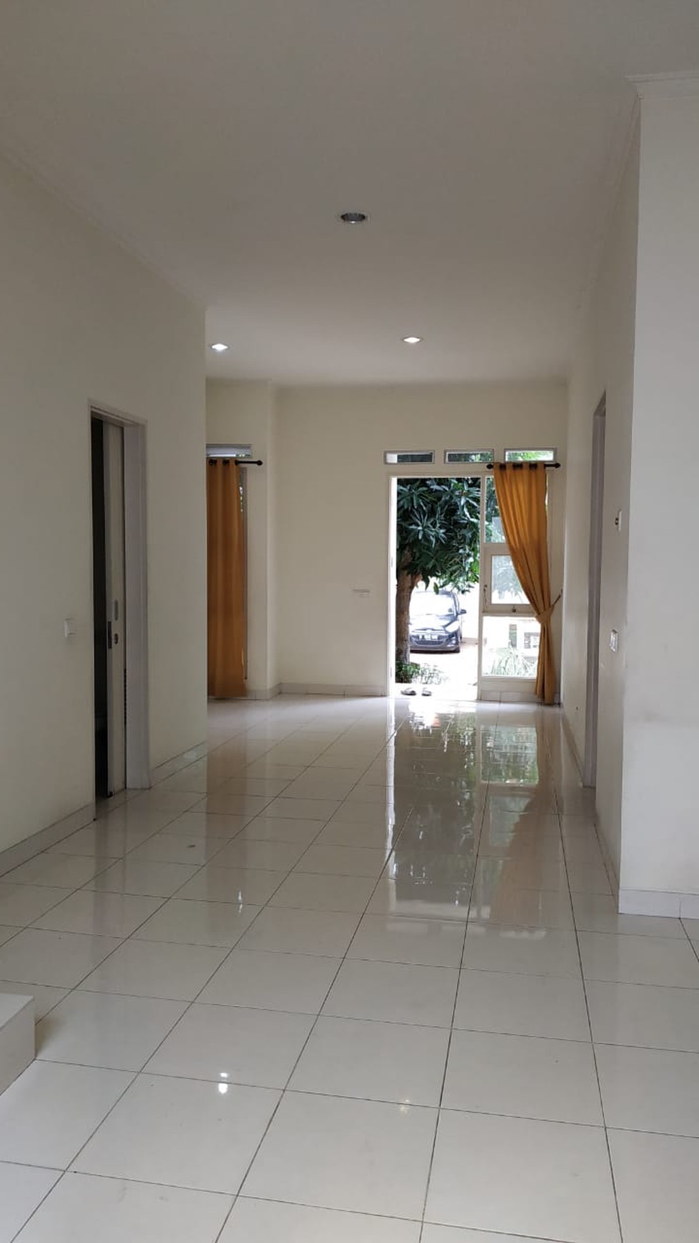 Rumah Bagus Di Komp Darwin, Jl Darwin Timur Serpong Tangerang Selatan