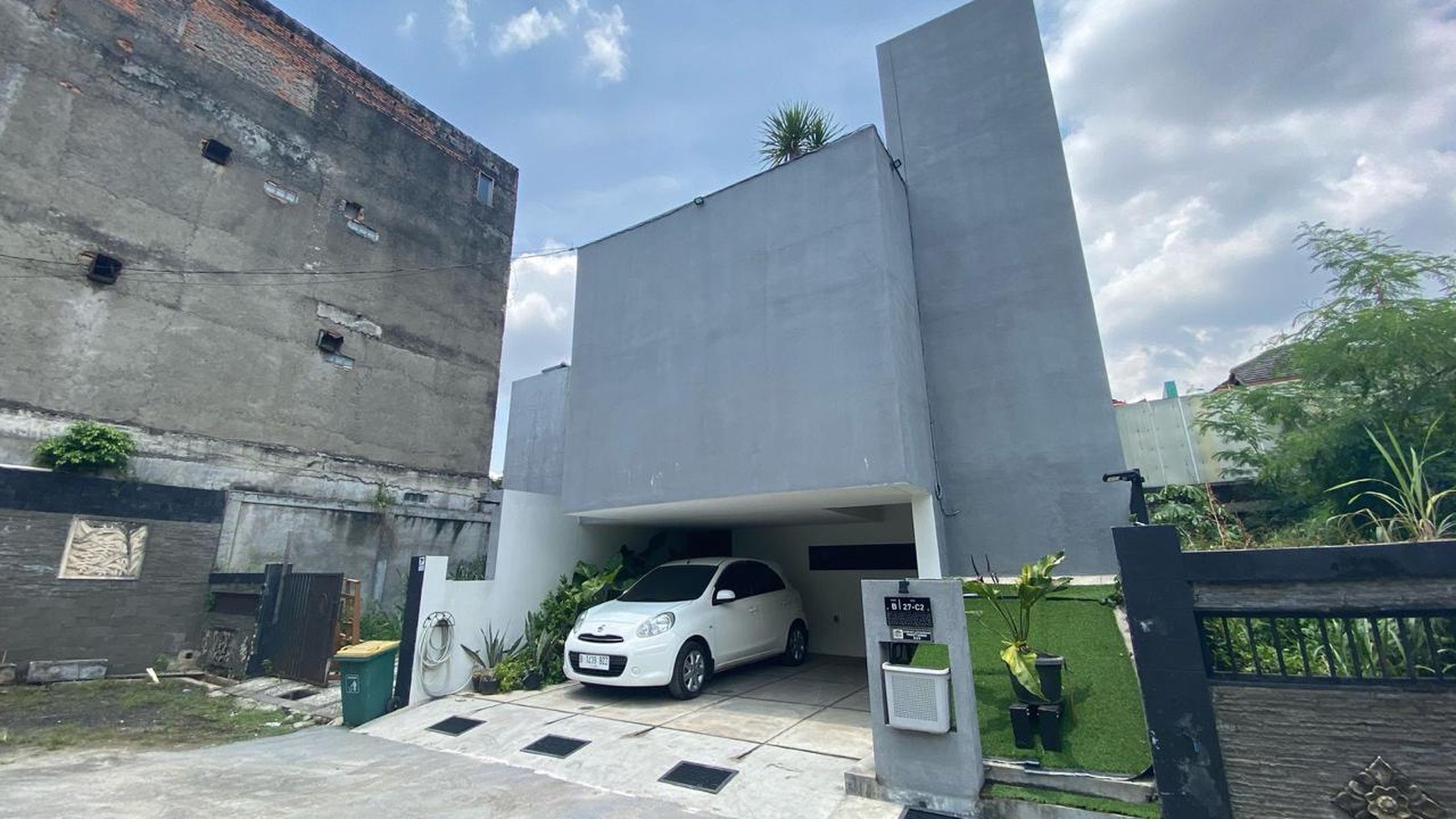 Pondok labu luas 110 lokasi strategis di jalan utama
