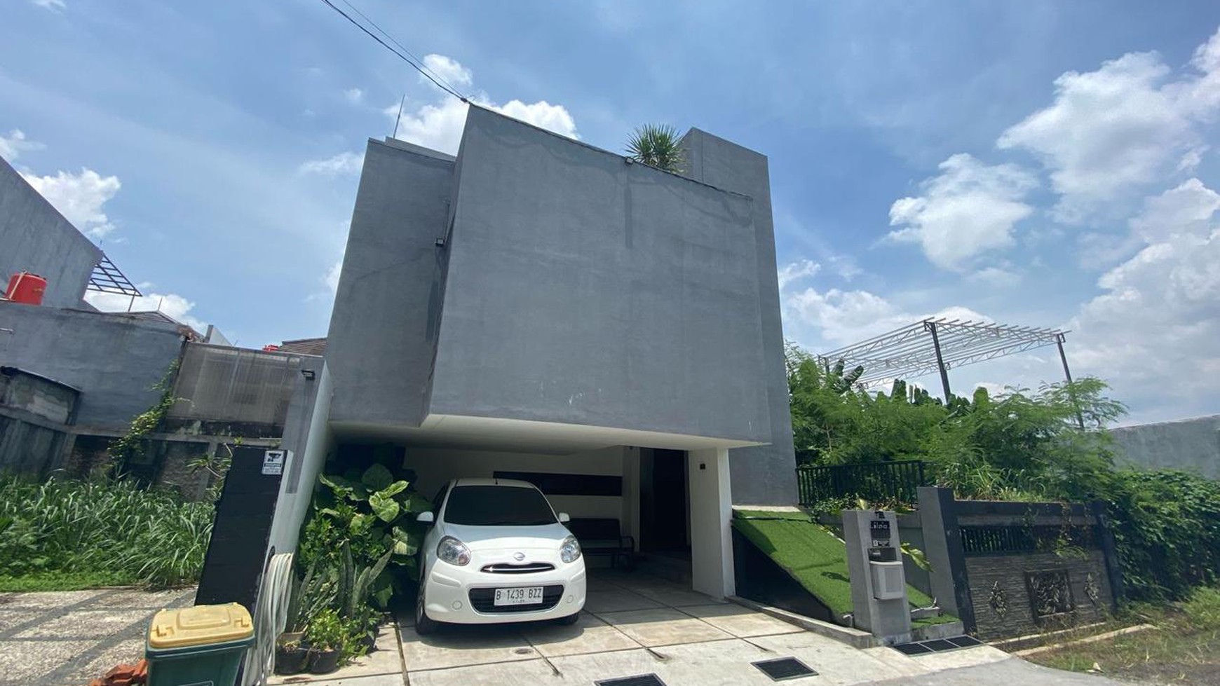 Pondok labu luas 110 lokasi strategis di jalan utama