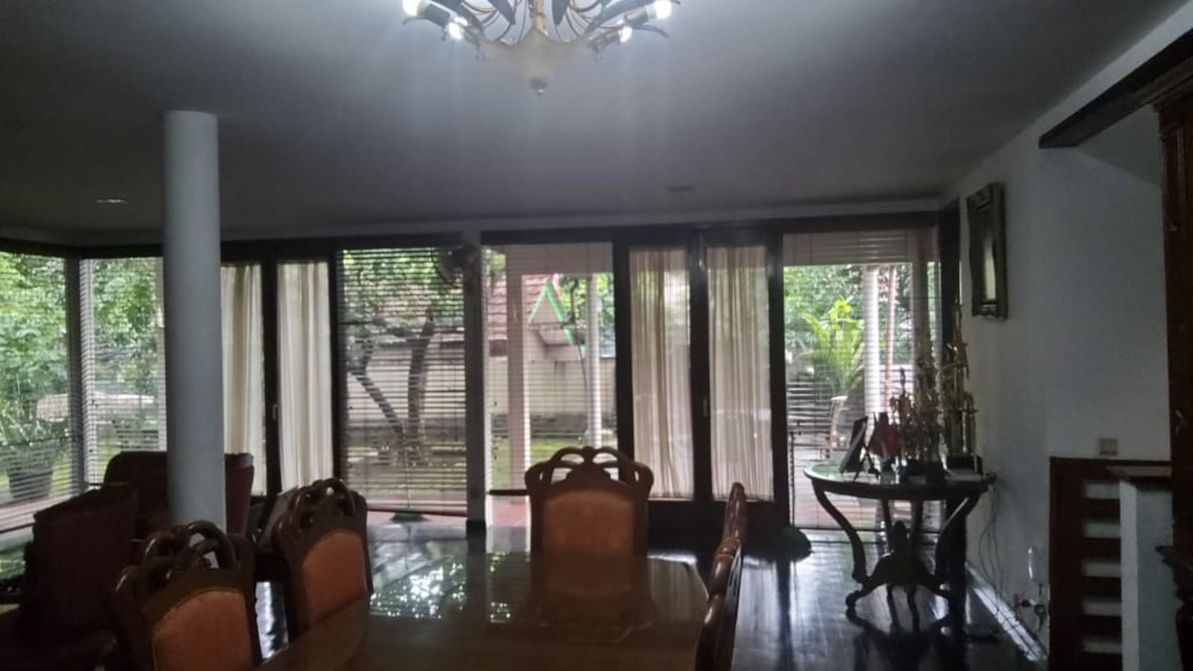 Rumah Asri dan Nyaman Nuansa Alam Lokasi Strategis di Cipete Selatan 