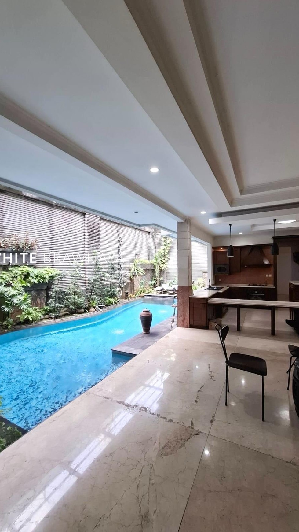 Rumah Mewah Siap Huni Lingkungan Tenang Area Kebayoran Baru