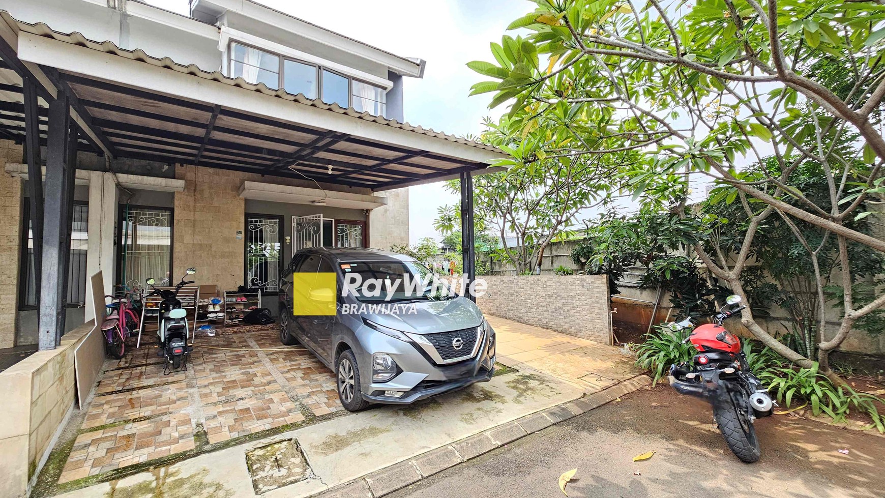 Rumah di Premier Terrace, Ciracas, Jakarta Timur, 2 km ke tol JORR