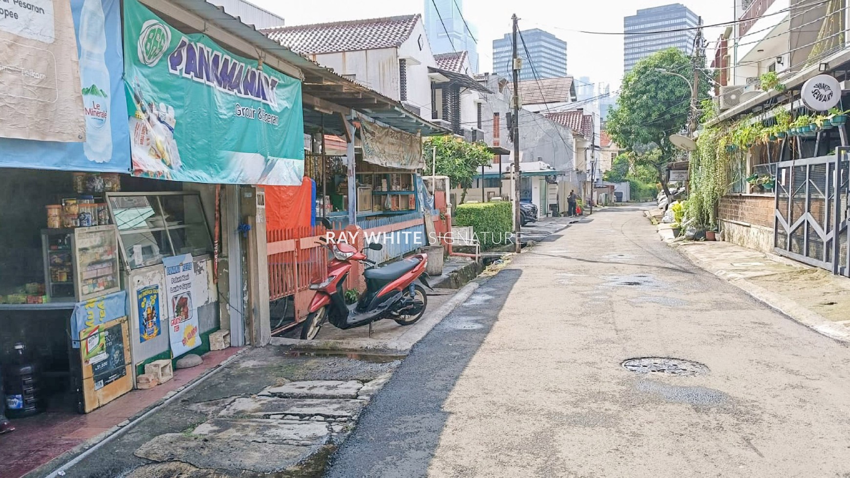 Rumah Hitung Tanah Area Cipete