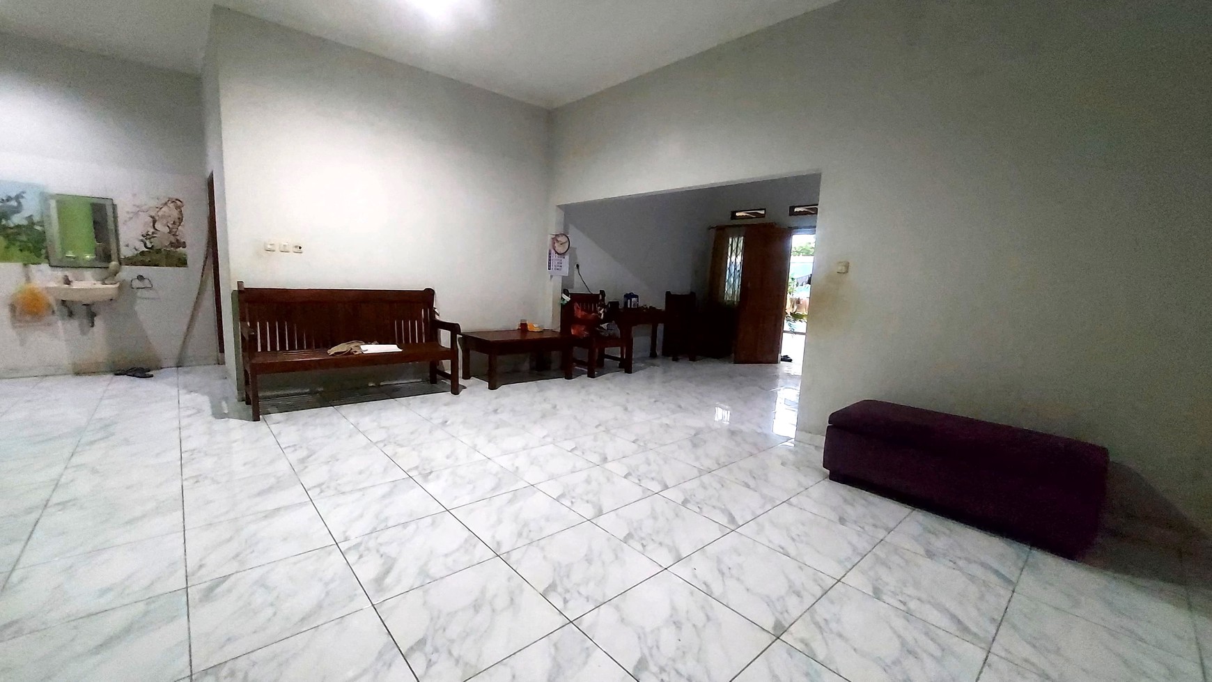 Dijual Rumah Asri dengan tanah Luas di Arco Sawangan, Depok.