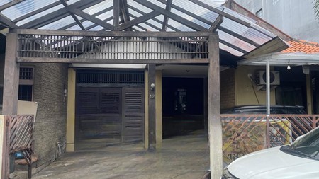 Dijual Bangunan Lama Area Sangat Strategis Daerah Veteran, Bintaro