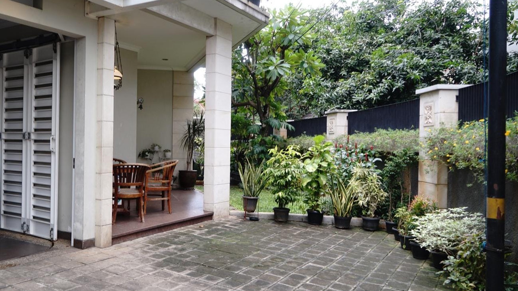 Dijual Rumah  2 Lantai Siap Huni daerah  Tanah Kusir