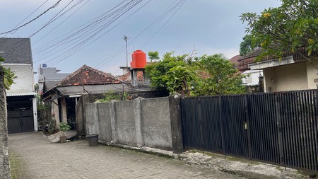 Dijual Rumah Tua Siap Huni Lokasi Sangat strategis di Lebak Bulus 