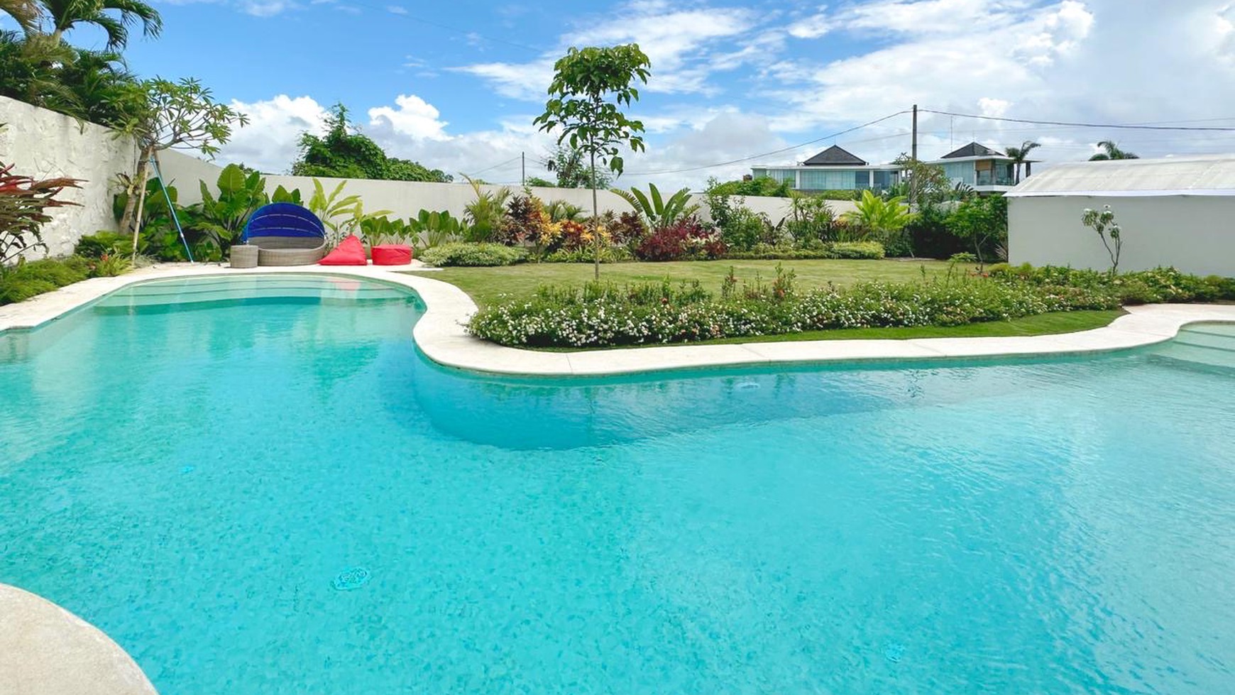 Leasehold - Luxury villa with breathtaking views of majestic mountains in Cemagi, Bali