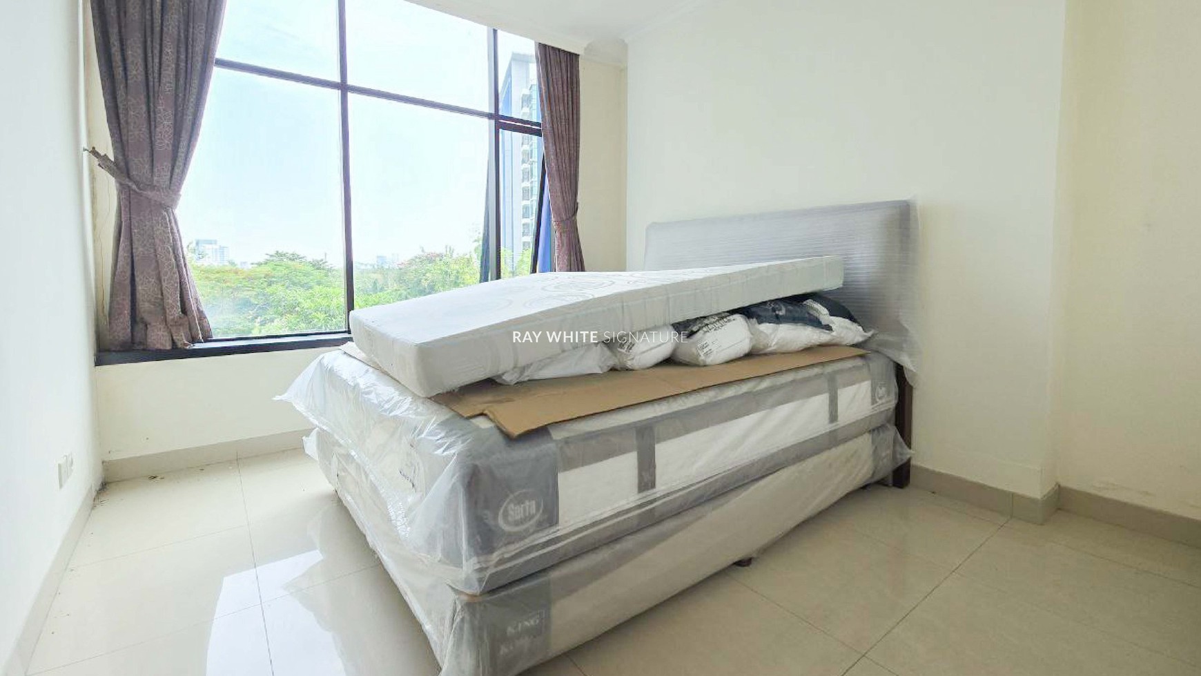 Apartemen Hampton's Park Lantai 5 - 2 Bedrooms