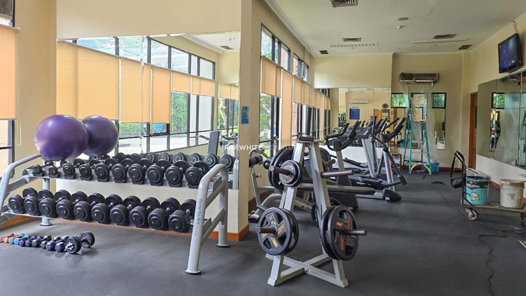 Apartemen Hampton's Park Lantai 5 - 2 Bedrooms
