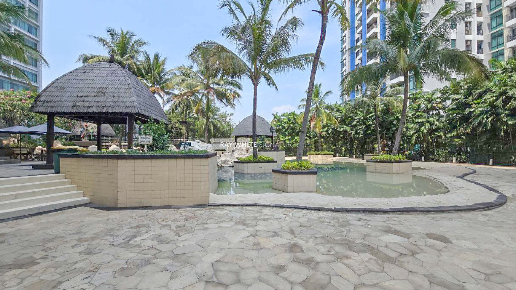 Apartemen Hampton's Park Lantai 5 - 2 Bedrooms