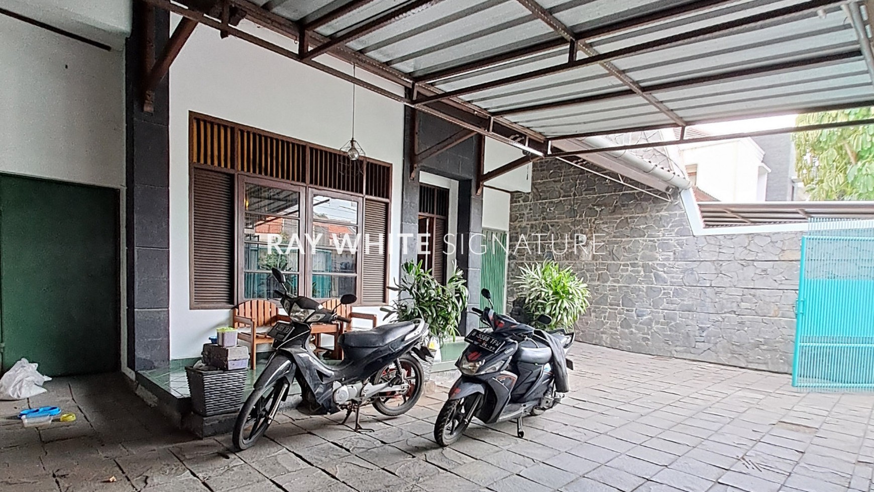 Jual Rumah Lama Terawat di Jl Kejaksaan Pondok Duren Sawit