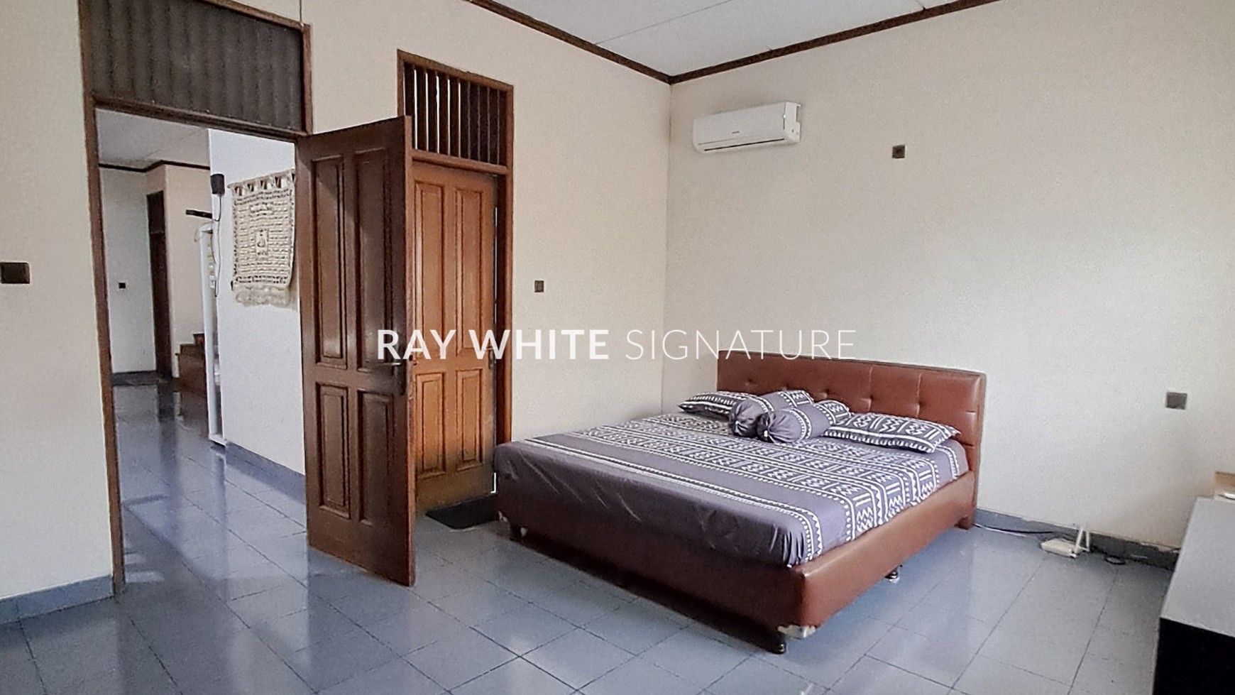 Jual Rumah Lama Terawat di Jl Kejaksaan Pondok Duren Sawit