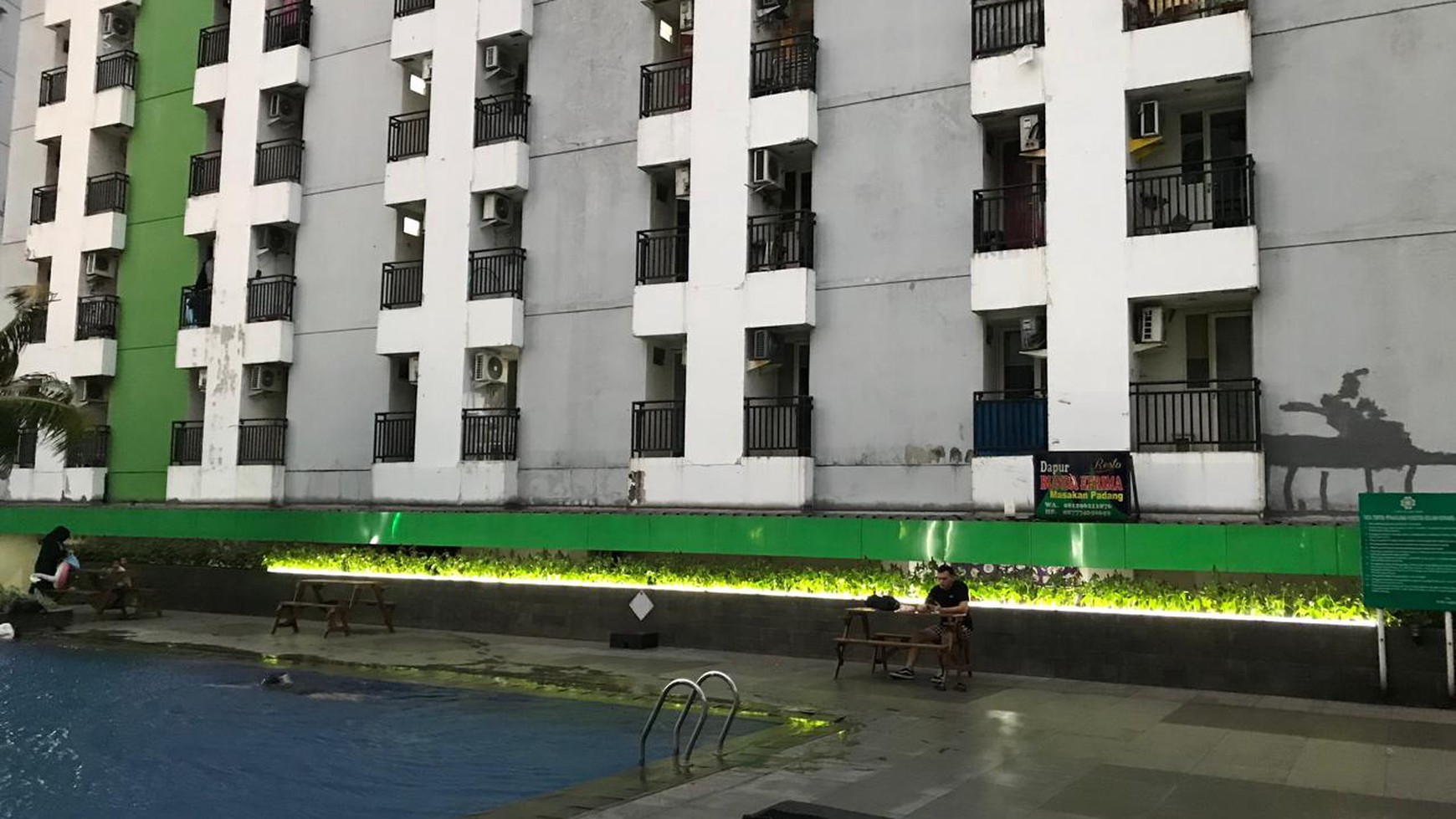 RUKO  DI APARTEMEN AREA GREENLAKE DIJUAL CEPAT COCOK UNTUK SEGALA USAHA