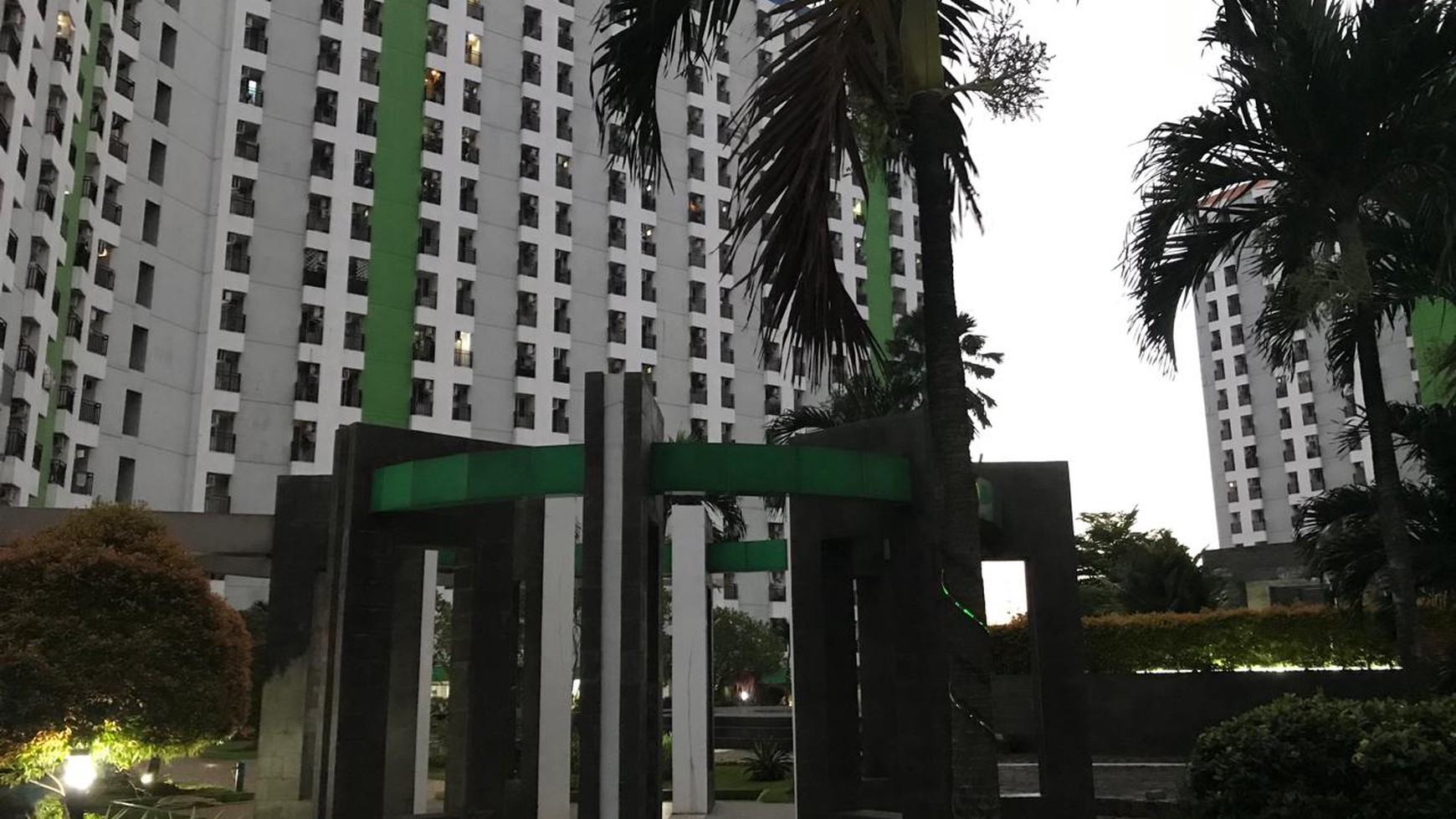 RUKO  DI APARTEMEN AREA GREENLAKE DIJUAL CEPAT COCOK UNTUK SEGALA USAHA
