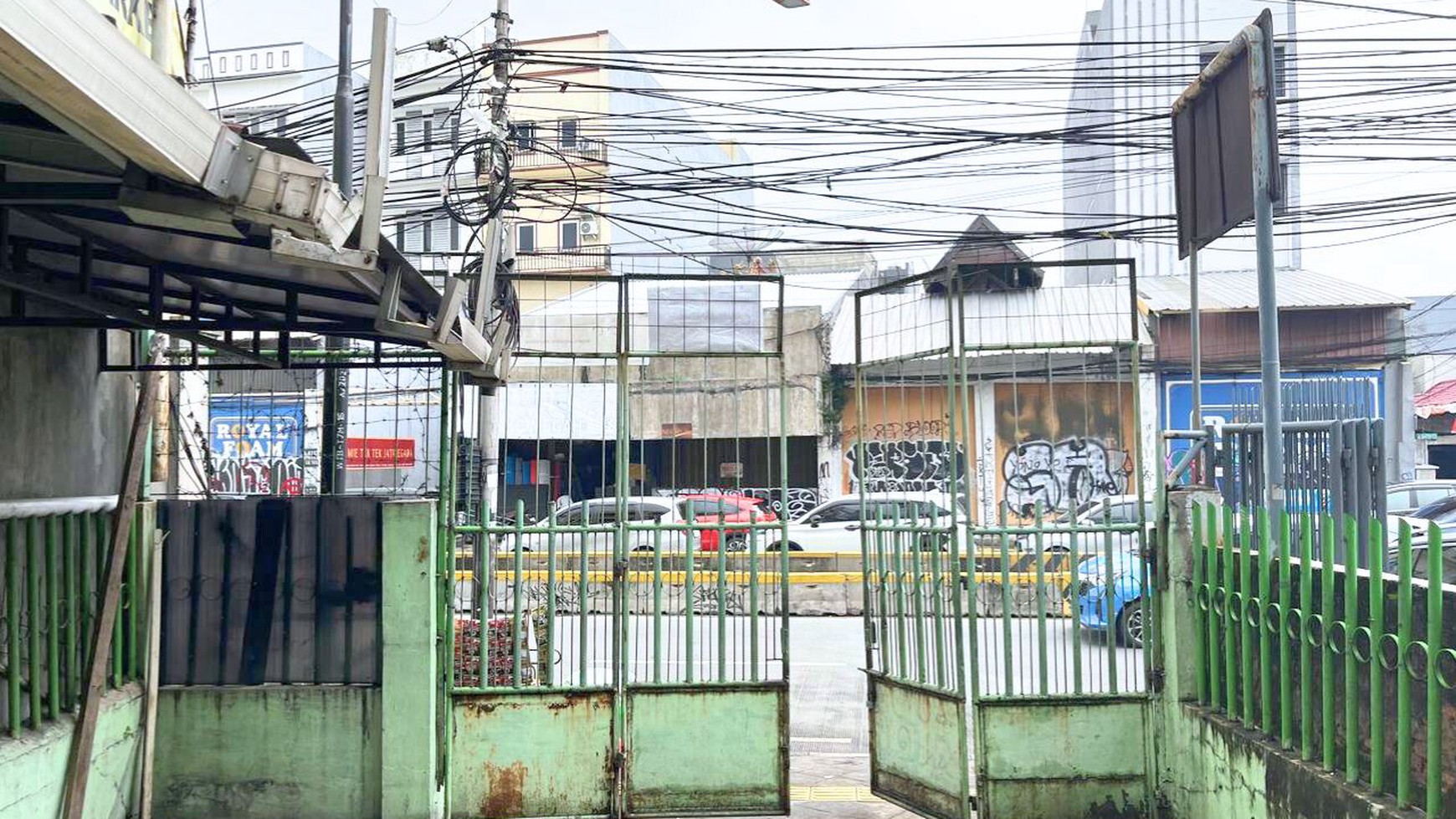 Ruko Lokasi Berada di Pusat Bisnis Di Jatinegara