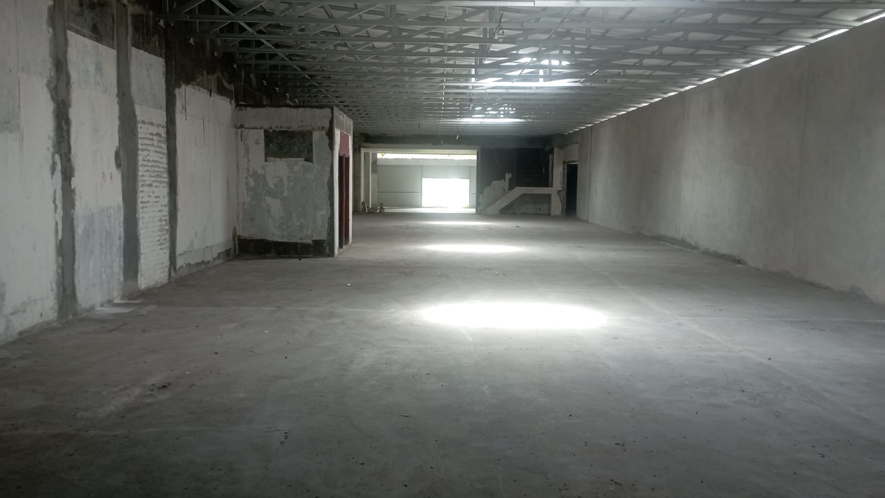 Gedung Jalan Magelang KM 5 Sinduadi Mlati Sleman Yogyakarta