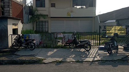 Gedung Jalan Magelang KM 5 Sinduadi Mlati Sleman Yogyakarta